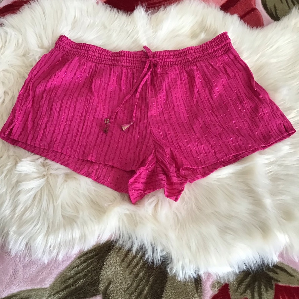 Victoria’s Secret women sleepwear short.